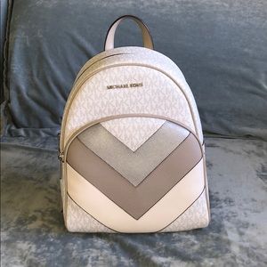 Michael Kors “Abby” Medium Backpack 💕